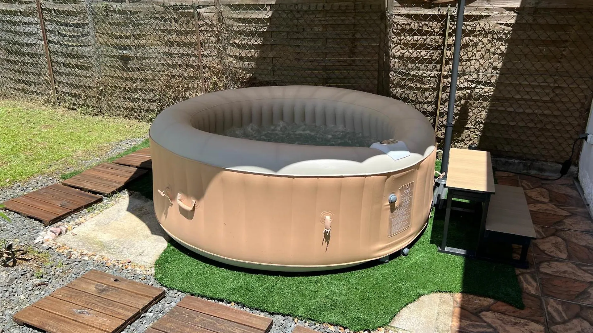 Villa Au Calme Avec Jacuzzi, Villa Le Boursoie Les Abymes Guadeloupe