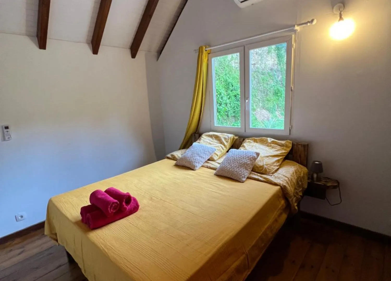 Villa Au Calme Avec Jacuzzi, Villa Le Boursoie Les Abymes 0*,