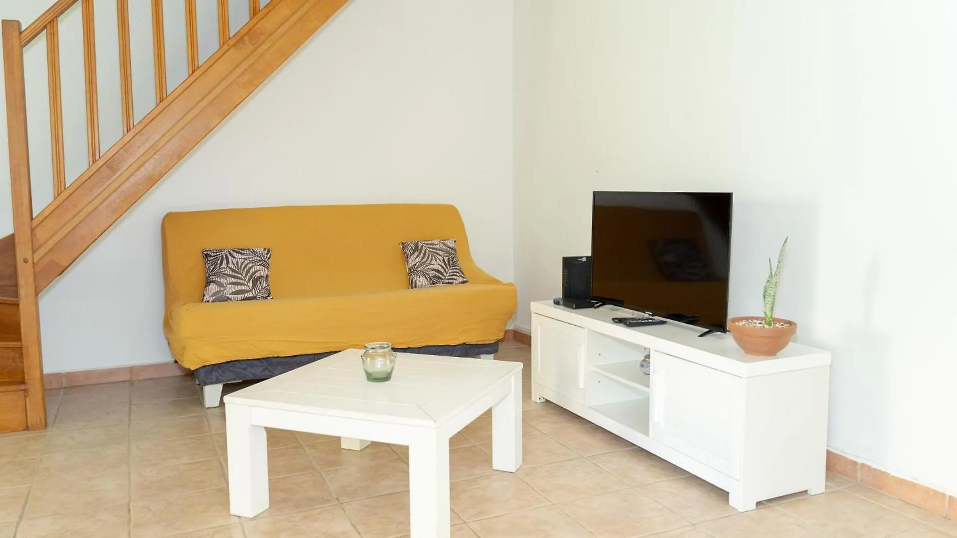 Villa Au Calme Avec Jacuzzi, Villa Le Boursoie Les Abymes